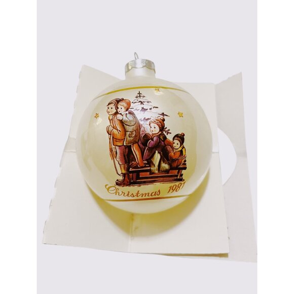 Berta Hummel 1981 Christmas Ornament "A Time To Remember" Eighth Limited Edition - Picture 3 of 14
